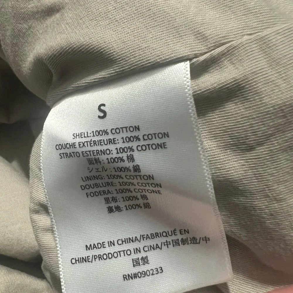 Essentials - Picture 9 of 11